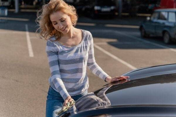 Lire la suite à propos de l’article Les astuces pour garder votre voiture propre et bien entretenue toute l’année