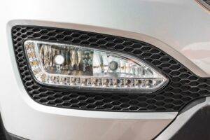 Lire la suite à propos de l’article LES DERNIÈRES INNOVATIONS EN ÉCLAIRAGE AUTOMOBILE: Révolutionnez Votre Conduite avec la Technologie de Pointe