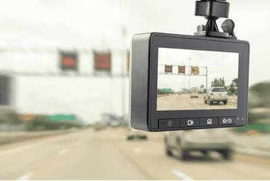 Meilleurs gadgets électronique de voiture: cas du Dashcam