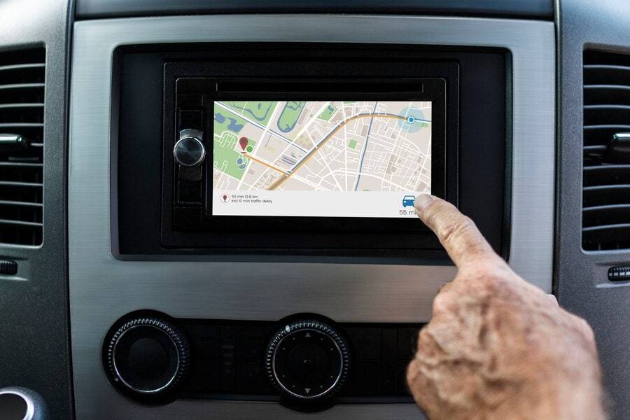 Meilleurs gadgets électroniques de voiture: le GPS intégré, élement indispensables lorsqu'on ne maîtrise pas un itinéraire